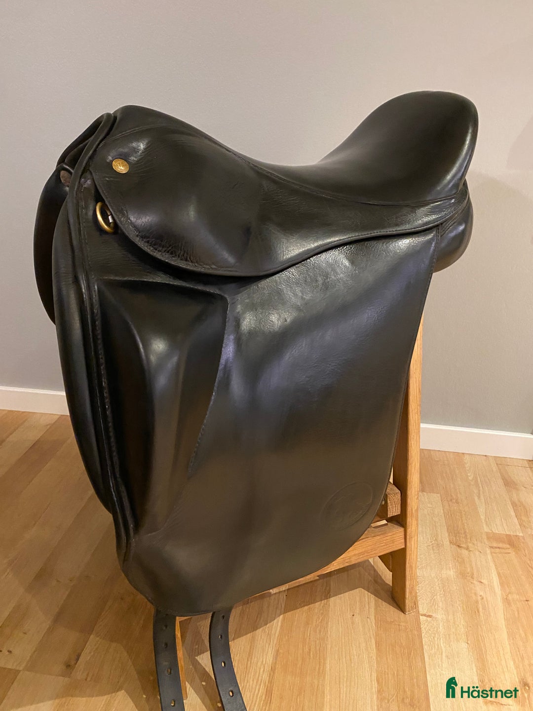 Sadlar hästutrustning till salu: Draupnir 17,5 i fint skick  i Motala - Annons 2