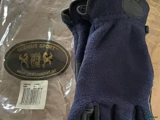 Övrig Ryttarutrustning ryttarutrustning till salu: Nya Globus ridhandskar Ridstrumpor i Älmhult - Annons 10