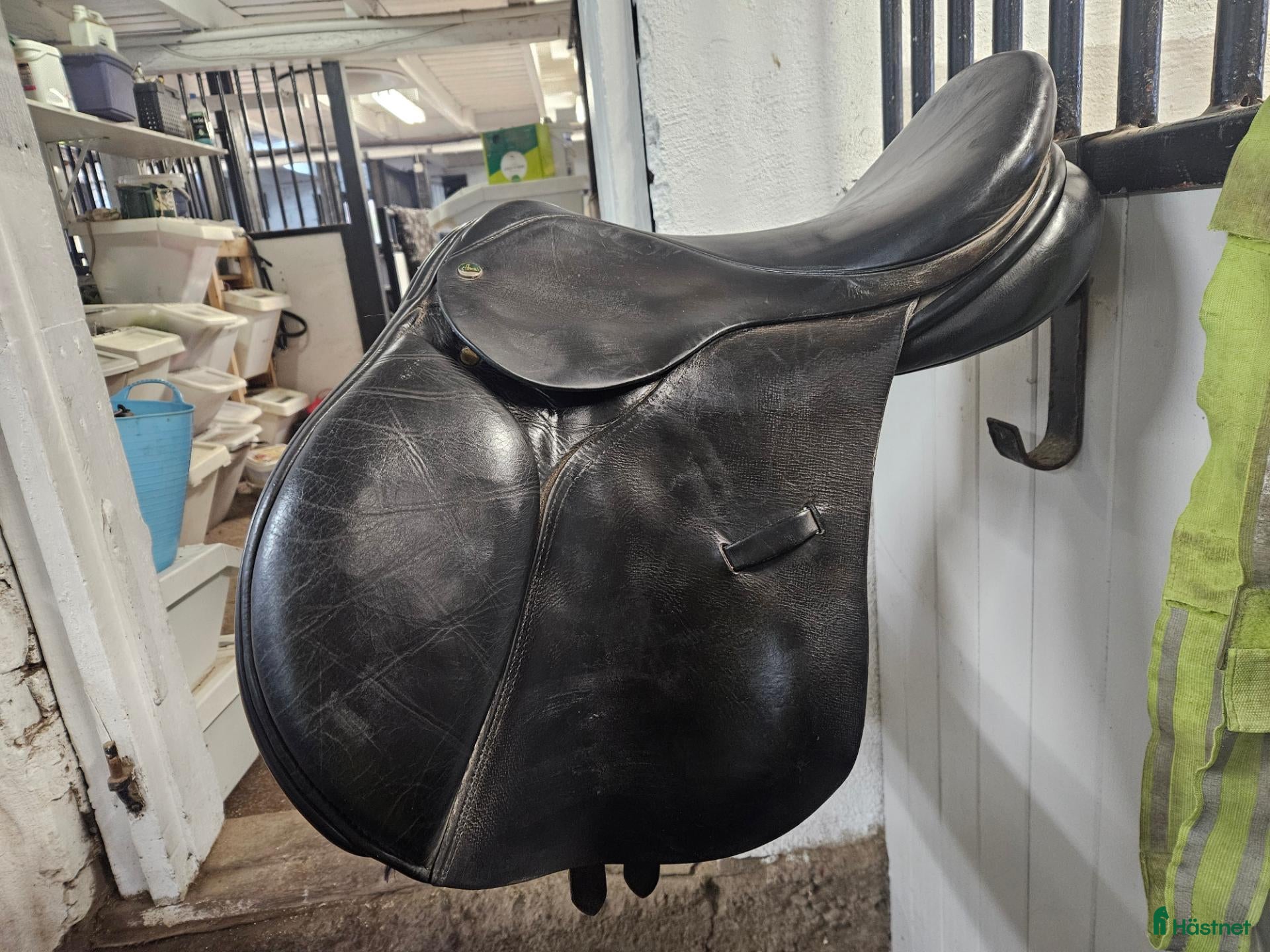 Sadlar hästutrustning till salu: Ideal crown hoppsadel 17" - Annons 9