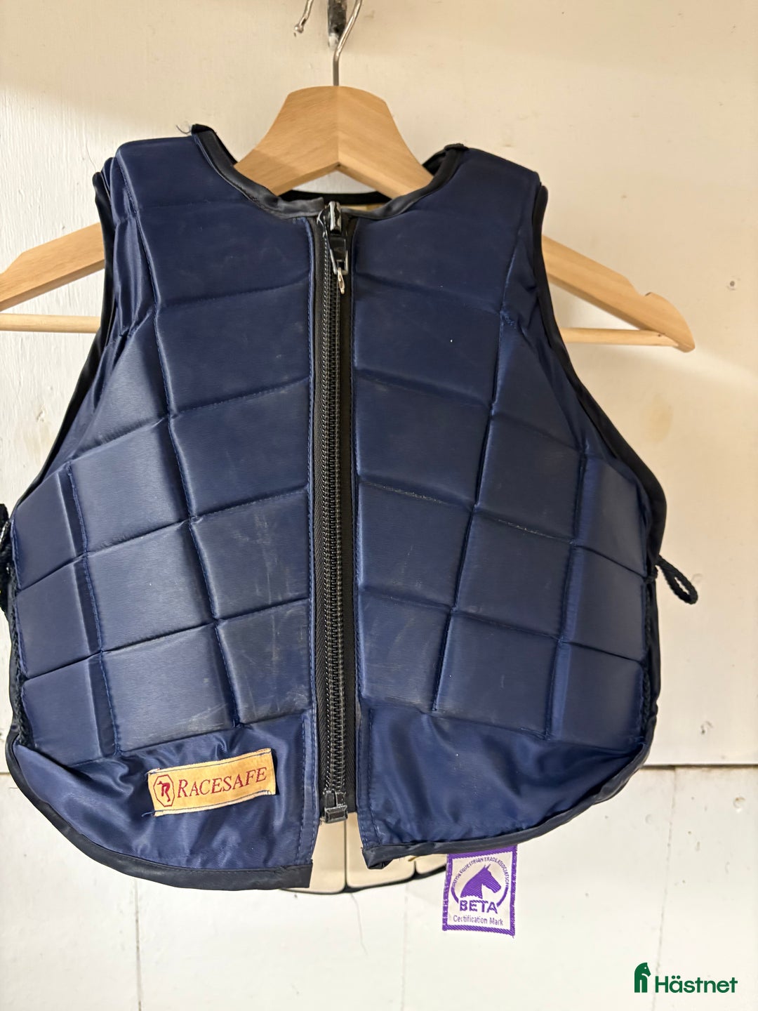 Säkerhetsvästar ryttarutrustning till salu: Racesafe väst Child M i Sätila - Annons 1