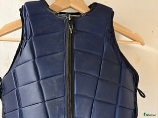 Säkerhetsvästar ryttarutrustning till salu: Racesafe väst Child M i Sätila - Annons 17