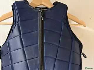 Säkerhetsvästar ryttarutrustning till salu: Racesafe väst Child M i Sätila - Annons 2