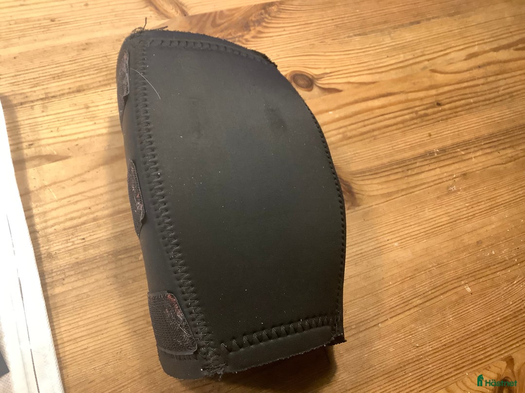 Benskydd hästutrustning till salu: Back on Track i Alingsås - Annons 3