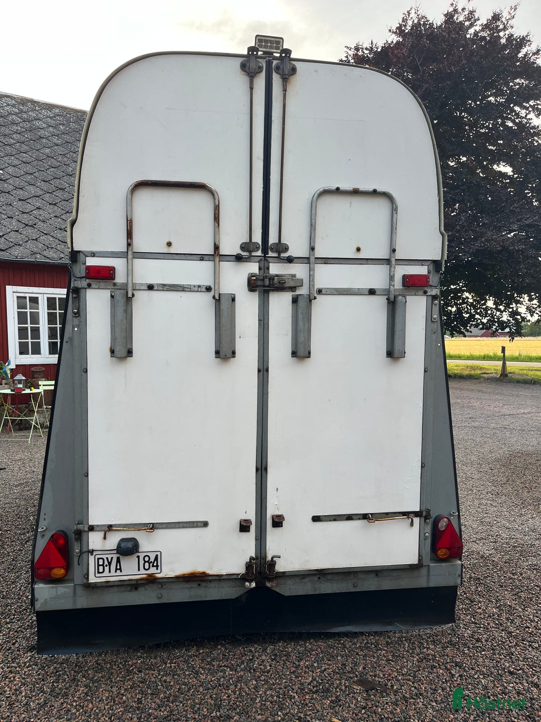Hästtransporter  fordon & transport till salu: Stor hästtransport med sadelkammare i Glumslöv - Bild 4