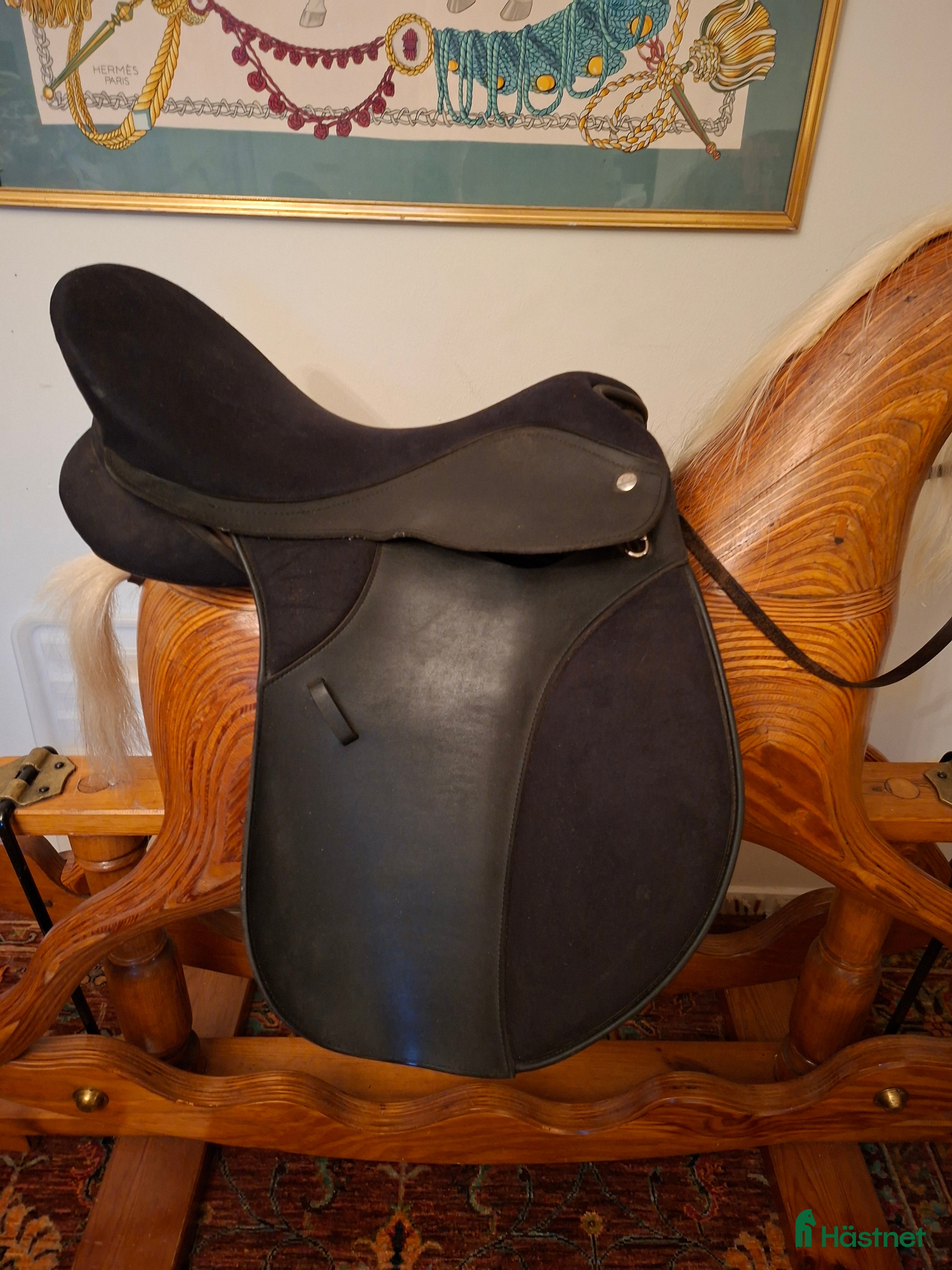 Sadlar hästutrustning Bra syntet sadel för unghäst i Segeltorp - Annons 19