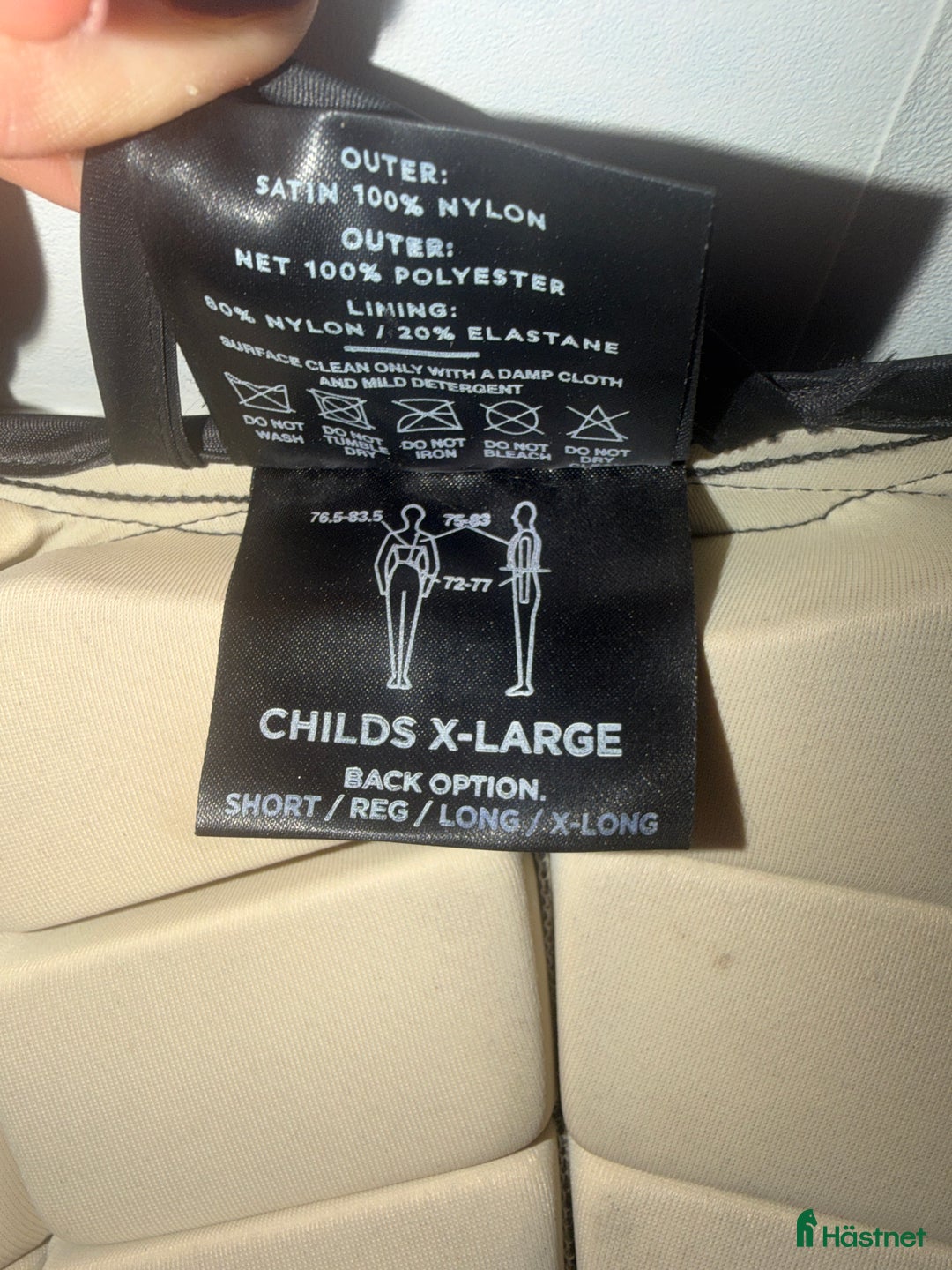 Säkerhetsvästar ryttarutrustning till salu: Racesafe väst i Tumba - Annons 5