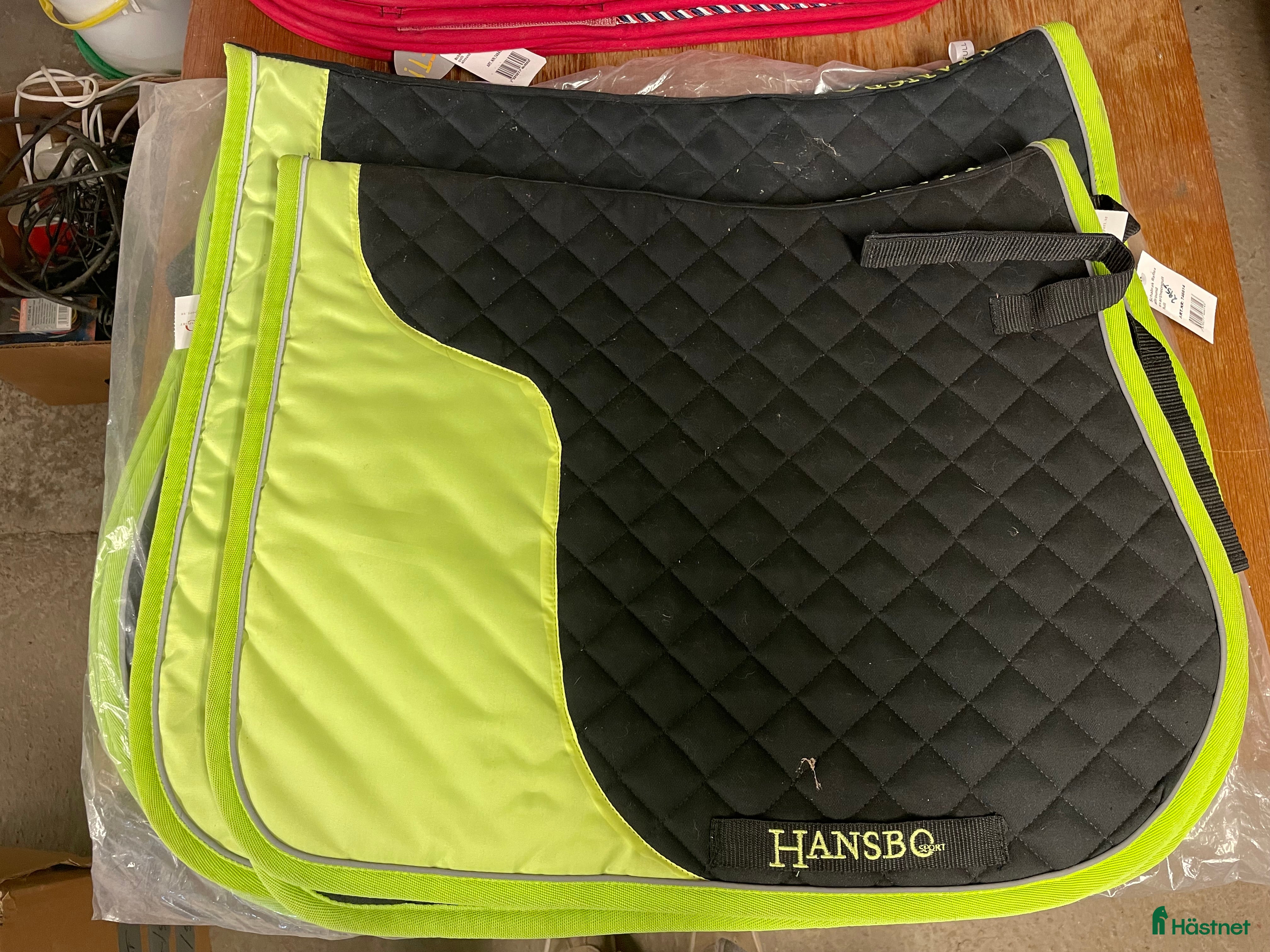 Schabrak & Vojlockar hästutrustning till salu: Nya schabrak ponny/full (lappar kvar) i Vallberga - Annons 13