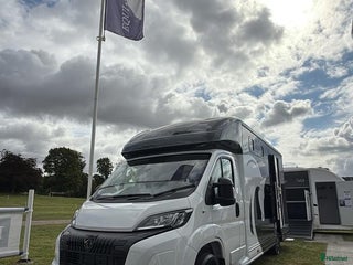 Hästlastbilar fordon & transport till salu: Equi-Trek Equinox 3500 kg med bodel. i Teckomatorp - Annons 18