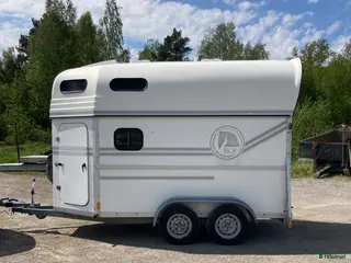 Hästtransporter fordon & transport till salu: Välvårdad Boj Bravo - Annons 2