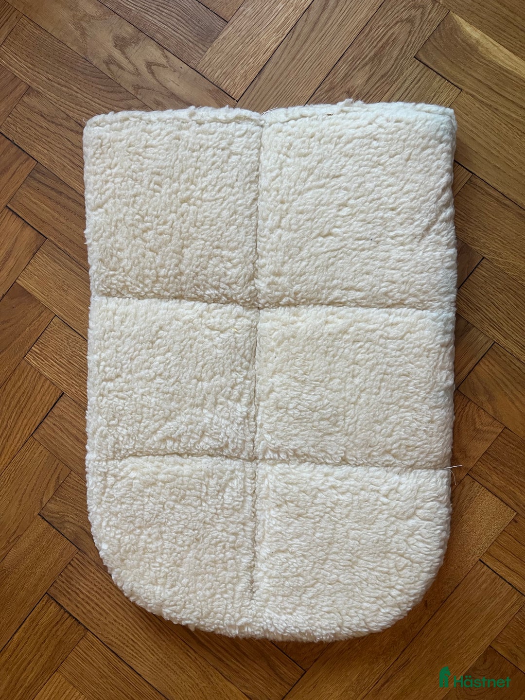 Sadeltillbehör hästutrustning till salu: Teddypad i Stockholm - Bild 1