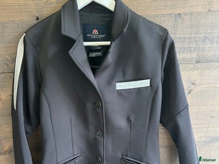 Jackor & Kavajer ryttarutrustning till salu: Tävlingskavajer i Fjärås - Annons 2