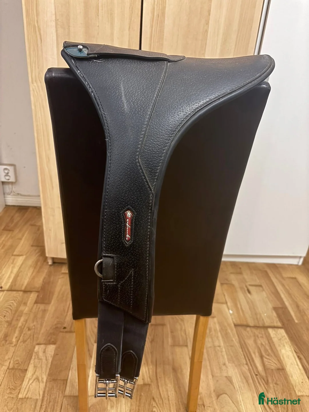 Sadeltillbehör hästutrustning till salu: Equipe hoppgjord - Annons 1