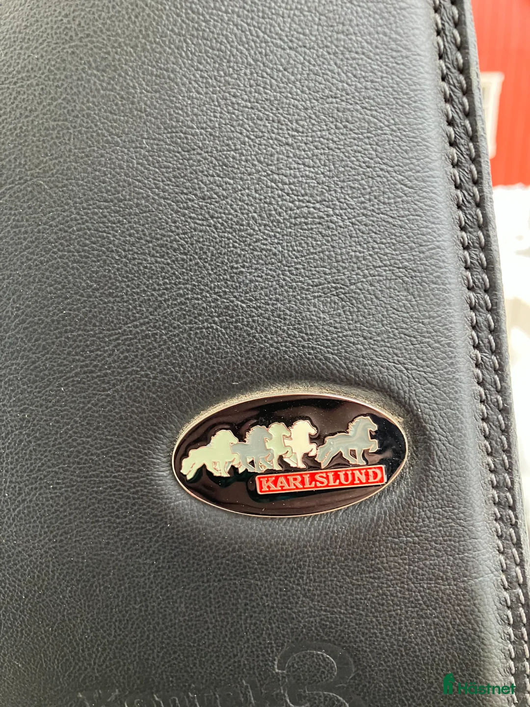 Sadlar hästutrustning till salu: Jätteskön bomlös sadel nyskick - Annons 2