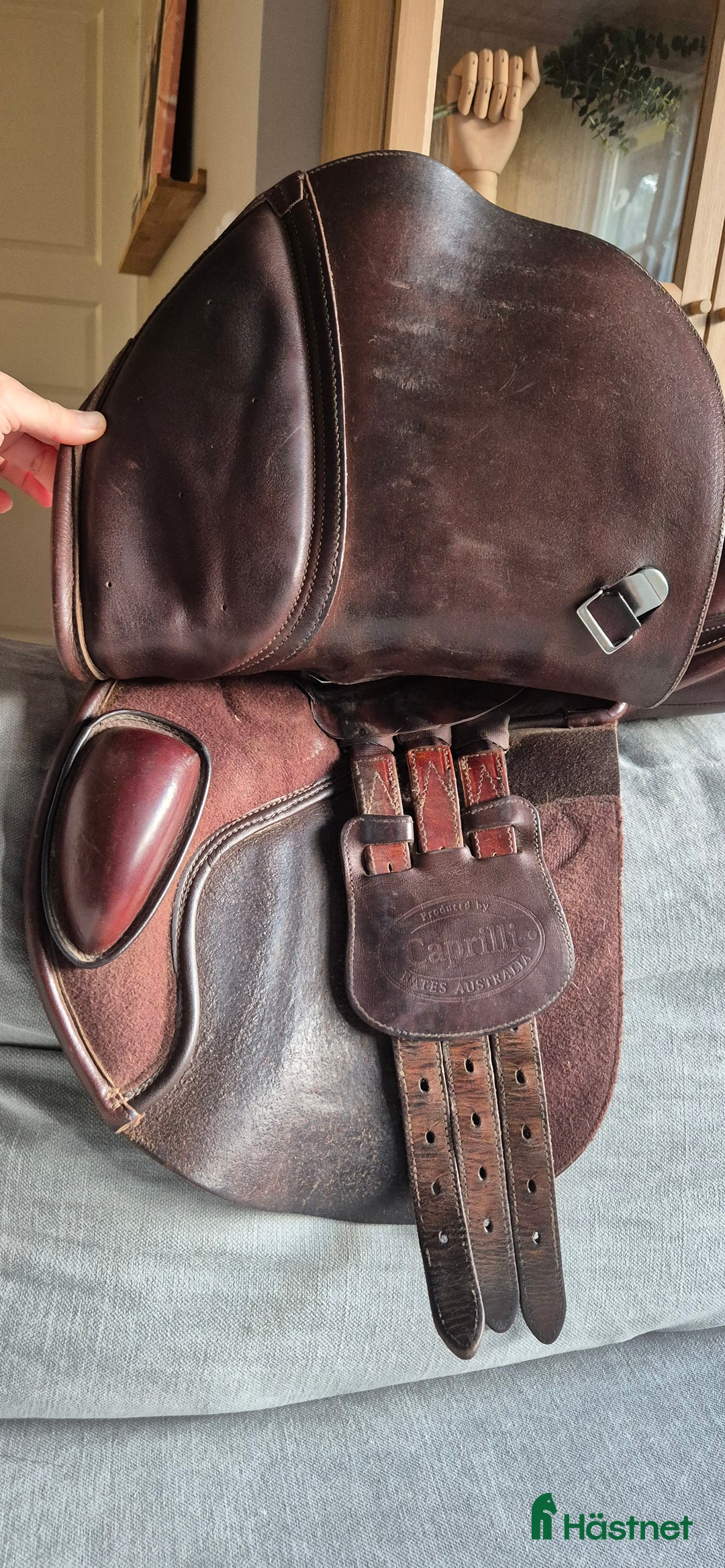 Sadlar hästutrustning till salu: Bates hoppsadel ponny i Värmdö - Annons 3