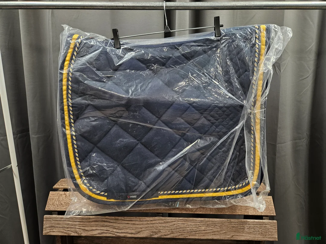 Schabrak & Vojlockar hästutrustning till salu: Schabrak, full, Catago i Gällivare - Annons 1