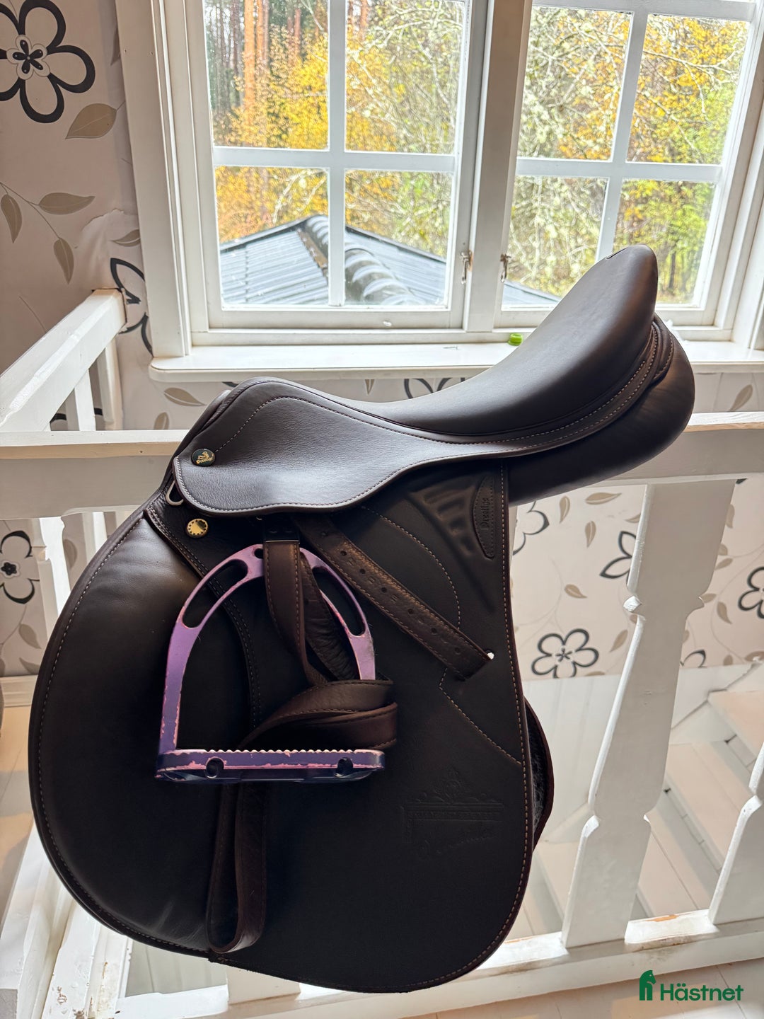 Sadlar hästutrustning till salu: PRESTIGE VERSAILLES NEW DW  17 ”/34 i Dannike - Annons 3