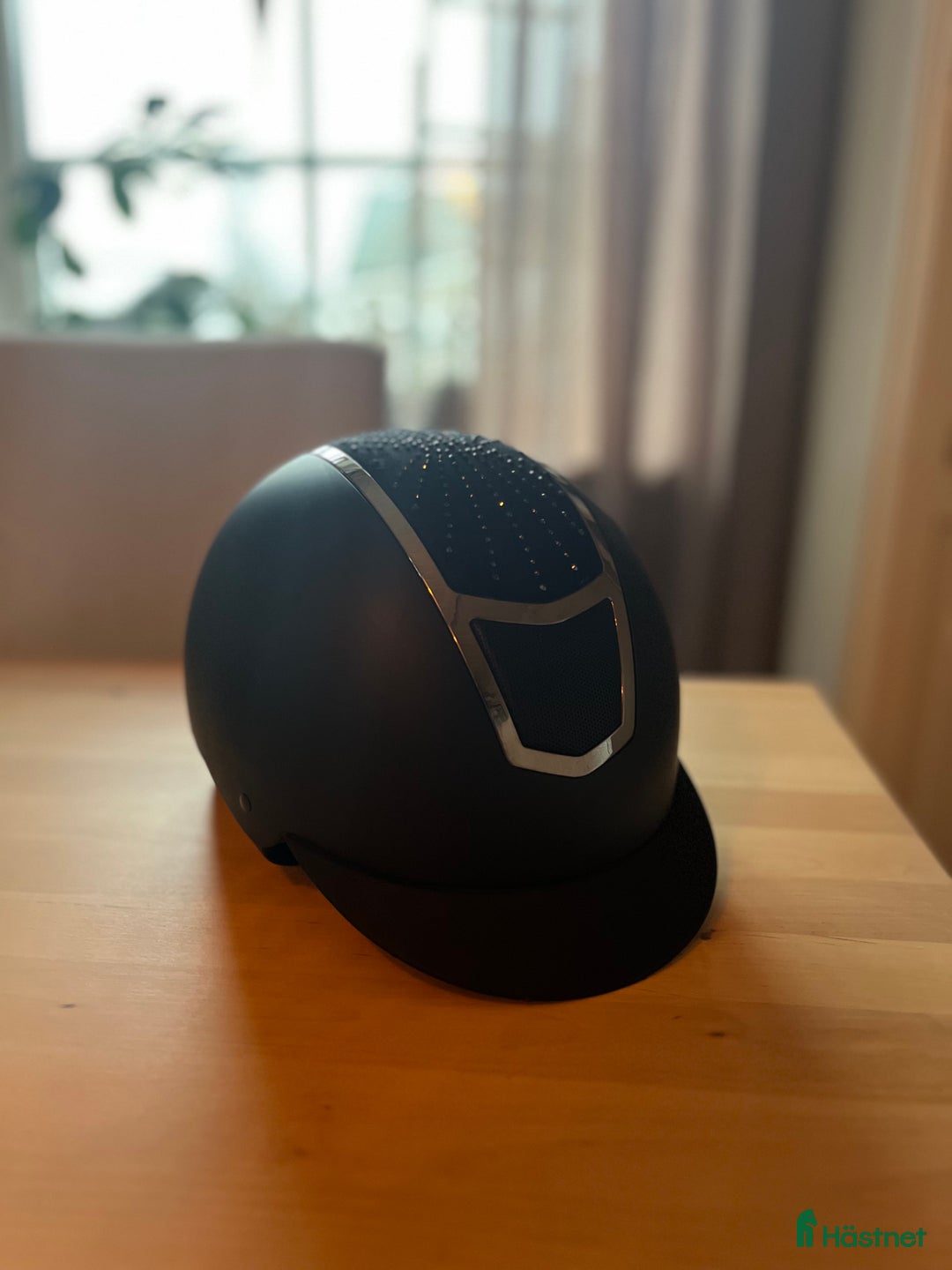 Hjälmar ryttarutrustning till salu: Snygg hjälm!⭐️ i Borås - Annons 1