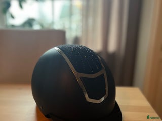 Hjälmar ryttarutrustning till salu: Snygg hjälm!⭐️ i Borås - Annons 2