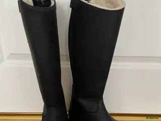 Ridstövlar ryttarutrustning till salu: Svarta vinterridstövlar i Hölö - Annons 6