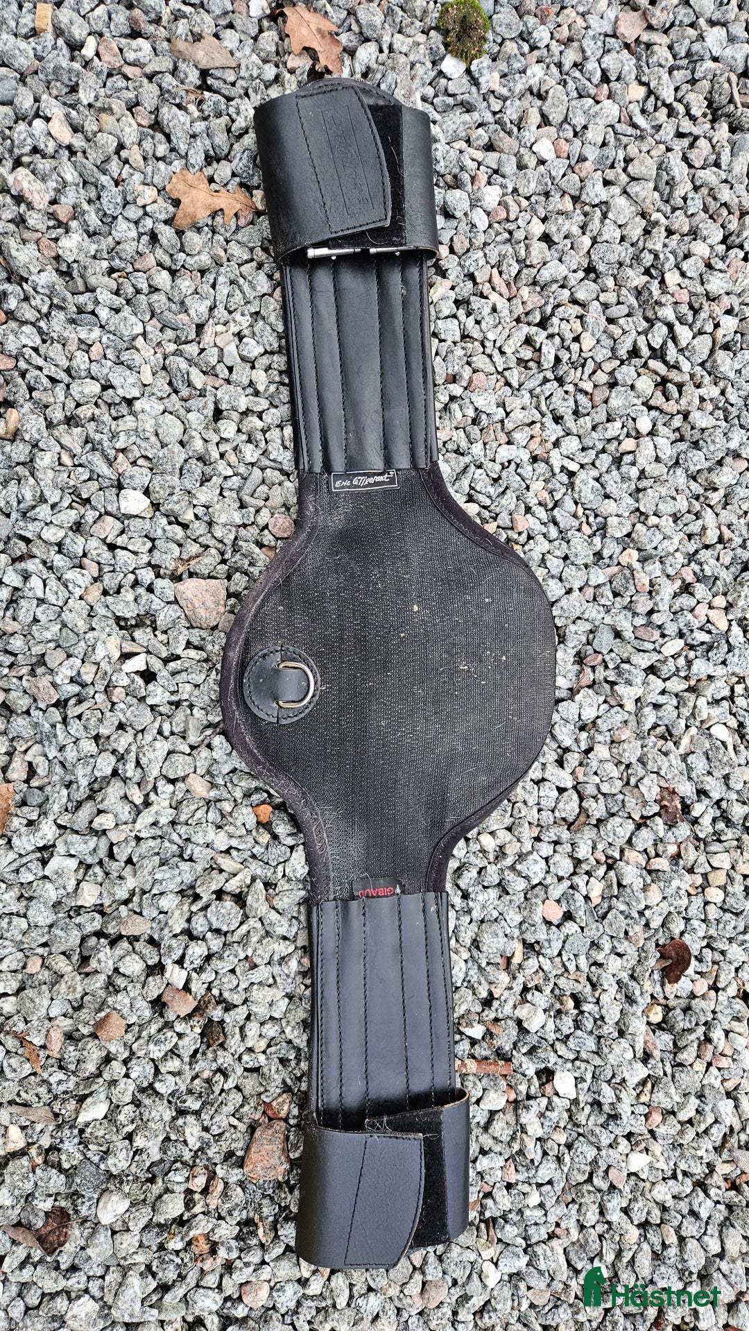 Sadeltillbehör hästutrustning till salu: Eric le tixerant dressyrgjord i Enköping - Annons 1