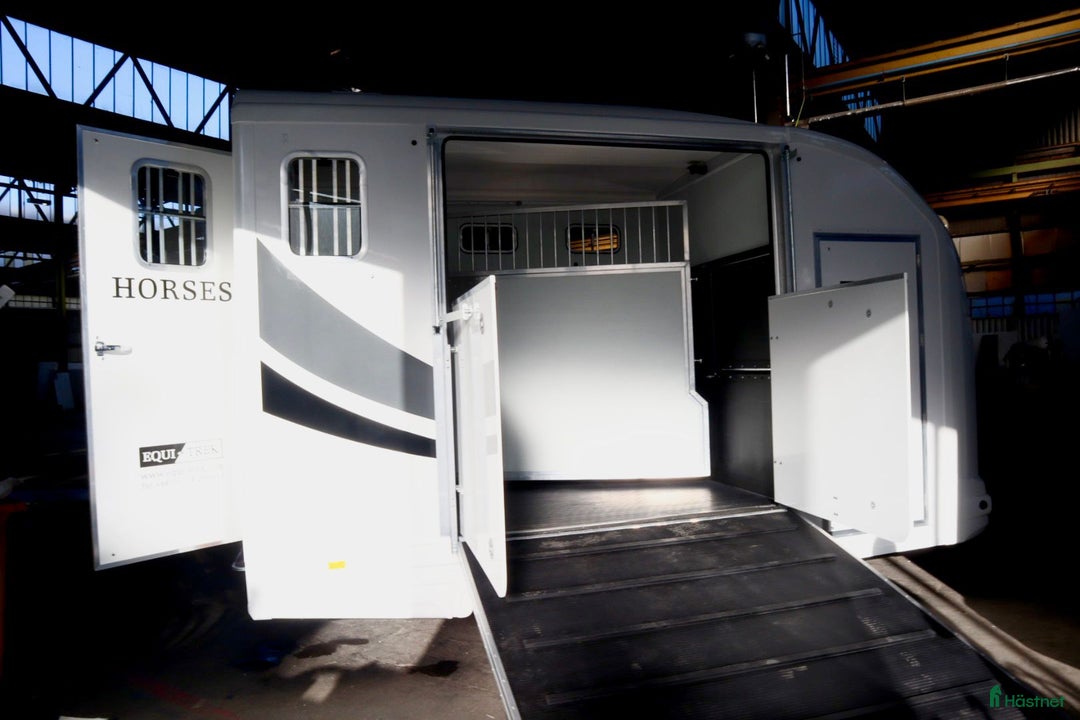 Hästtransporter  fordon & transport till salu: Equi-Trek Day-Treka Stuteri  i Teckomatorp - Annons 3