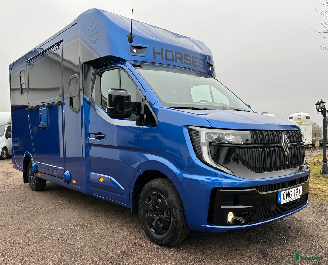 Hästlastbilar  fordon & transport till salu: Horsepartner Exclusive Hästbil - Annons 1