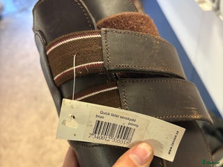 Benskydd hästutrustning till salu: Bruna benskydd i Skara - Annons 1