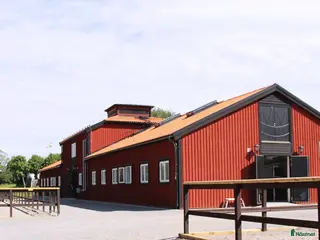 hästjobb Stallpersonal till toppmodern ridanläggning. - Annons 7