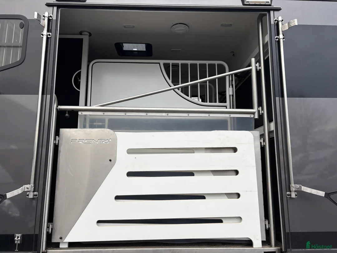 Hästlastbilar  fordon & transport till salu: IVECO C-kortsbil i Laholm - Annons 14