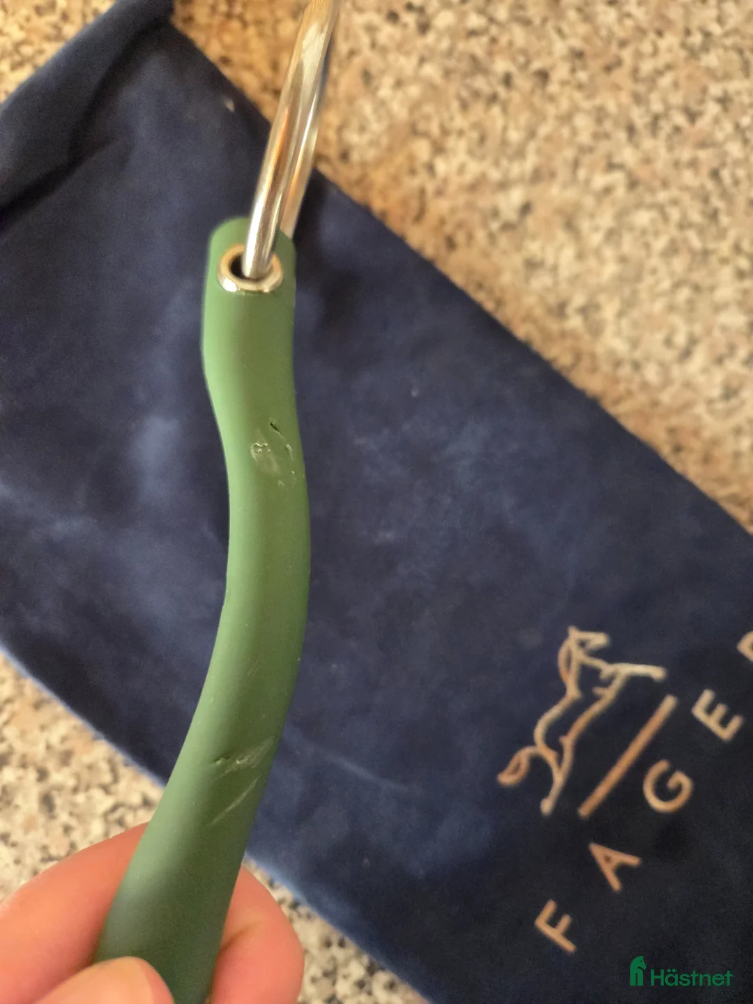 Bett hästutrustning till salu: Fager Andrea Mjukt Gummibett 2,5 ringar - Annons 2