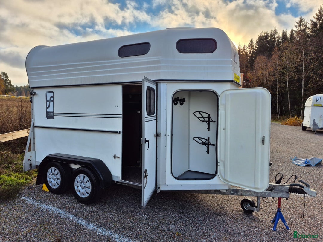 Hästtransporter  fordon & transport till salu: Forzab Futuro, 2018, utmärkt skick i Åkersberga - Annons 3