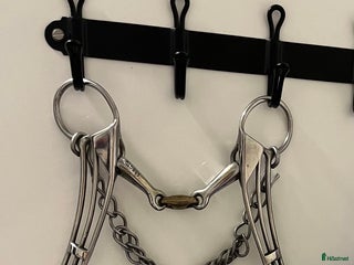 Bett hästutrustning till salu: Globus stångbett 125 cm i Kristianstad - Annons 23