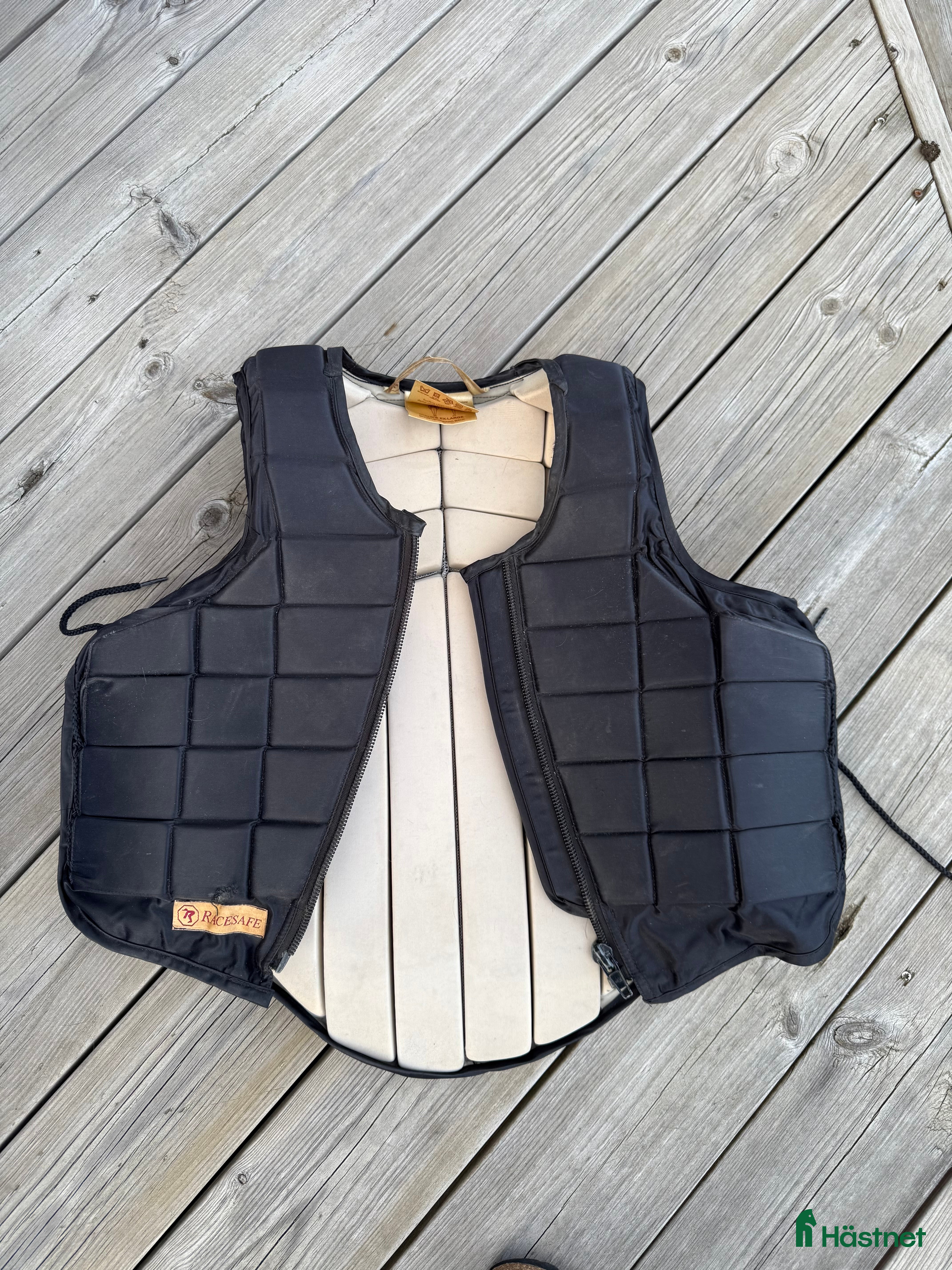 Säkerhetsvästar ryttarutrustning till salu: Racesafe ridväst i Mantorp - Annons 19
