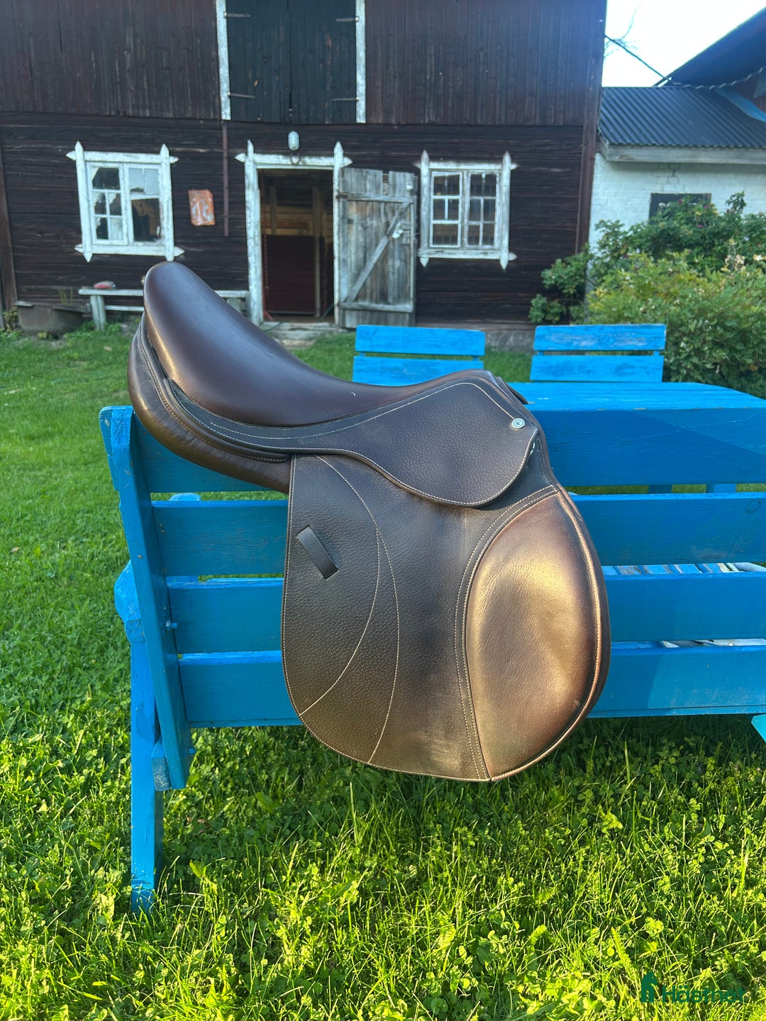 Sadlar hästutrustning till salu: Hoppanden i fint skick  i Östervåla - Annons 2