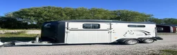 Hästtransporter  fordon & transport till salu: CHEVAL LIBERTÉ TOURING 2019  - Annons 1
