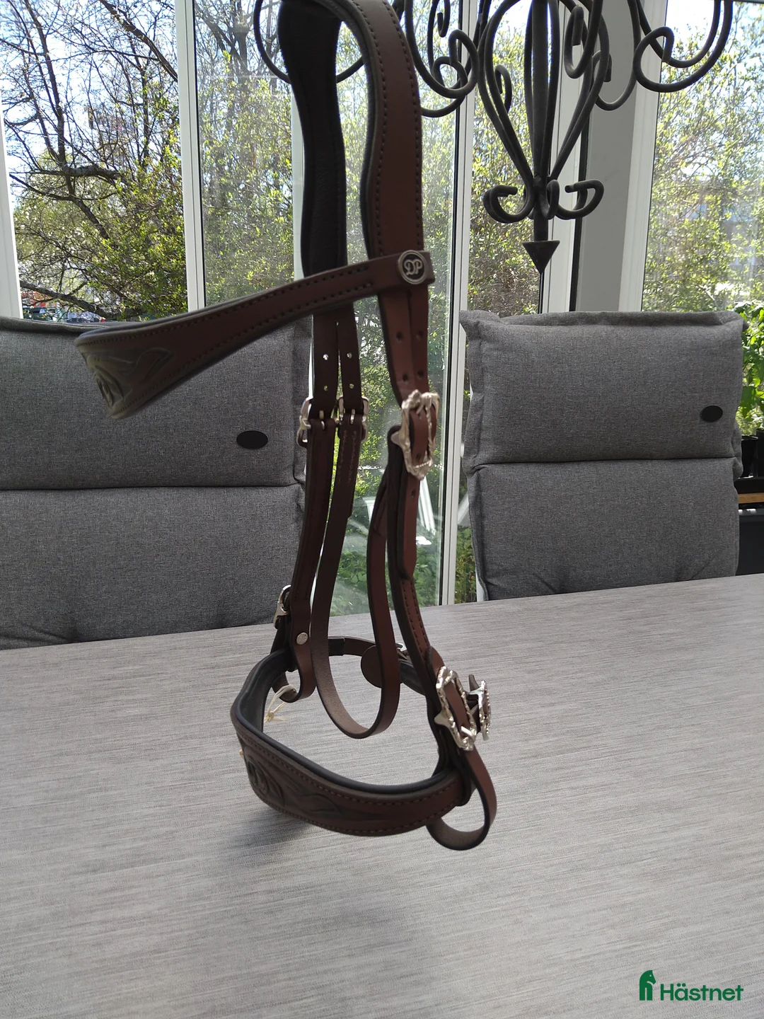 Träns hästutrustning till salu: huvudlag, brösta, schabrak, zalea i Härnösand - Annons 2