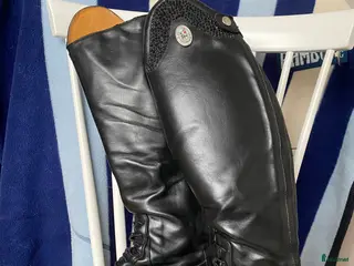Ridstövlar ryttarutrustning till salu: Svarta läderridstövlar Alex boots i Trollhättan - Annons 1