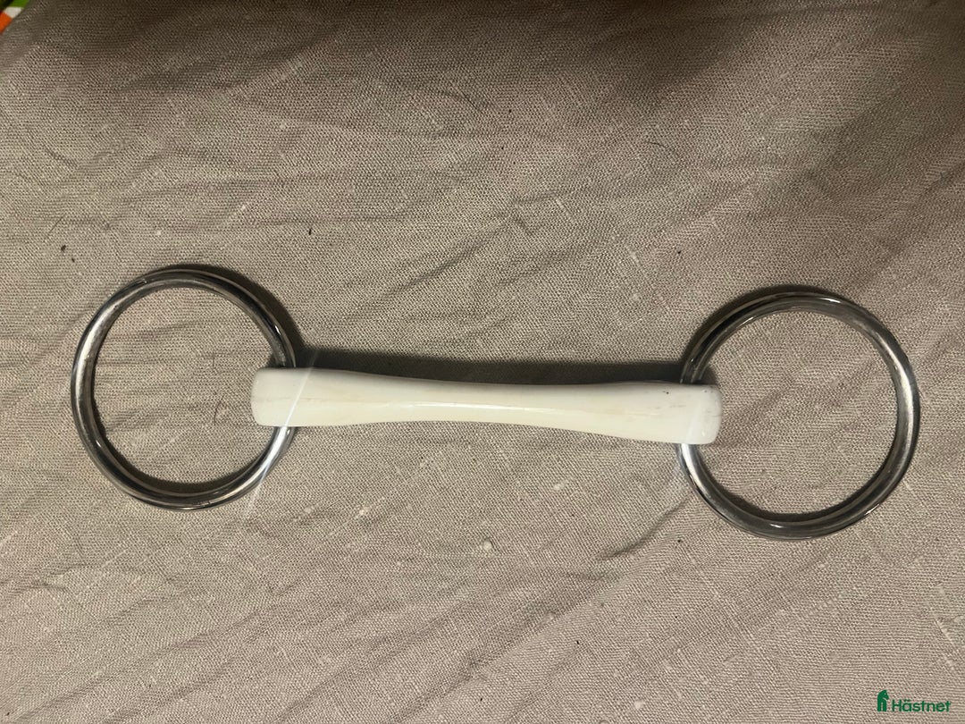 Bett hästutrustning till salu: Lippo gummibett 11,5  i Vallentuna - Annons 1