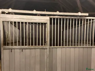 Stallinredning, stängsel & gård övrig utrustning till salu: Boxfront med skjutdörr - Annons 1