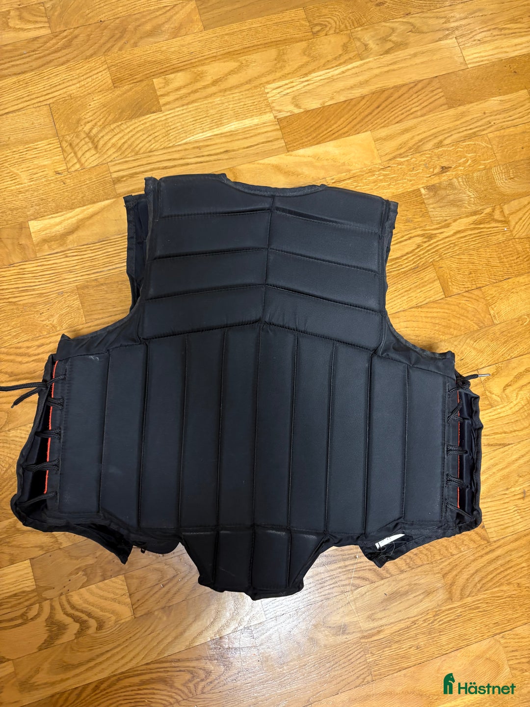 Säkerhetsvästar ryttarutrustning till salu: Crw ridväst i Farsta - Annons 2