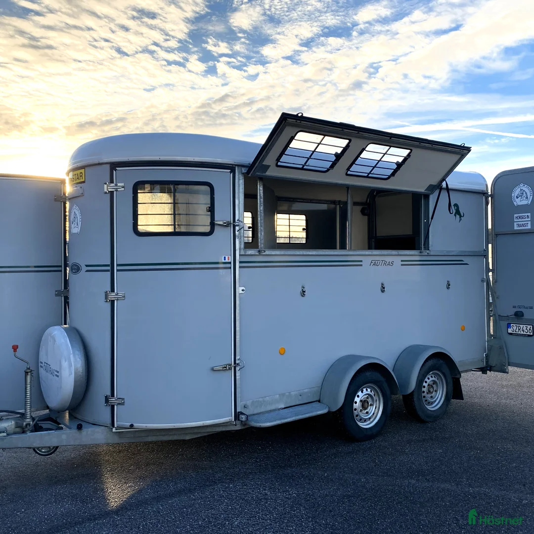 Hästtransporter  fordon & transport till salu: 3-hästars Fautras 2017 - Annons 2