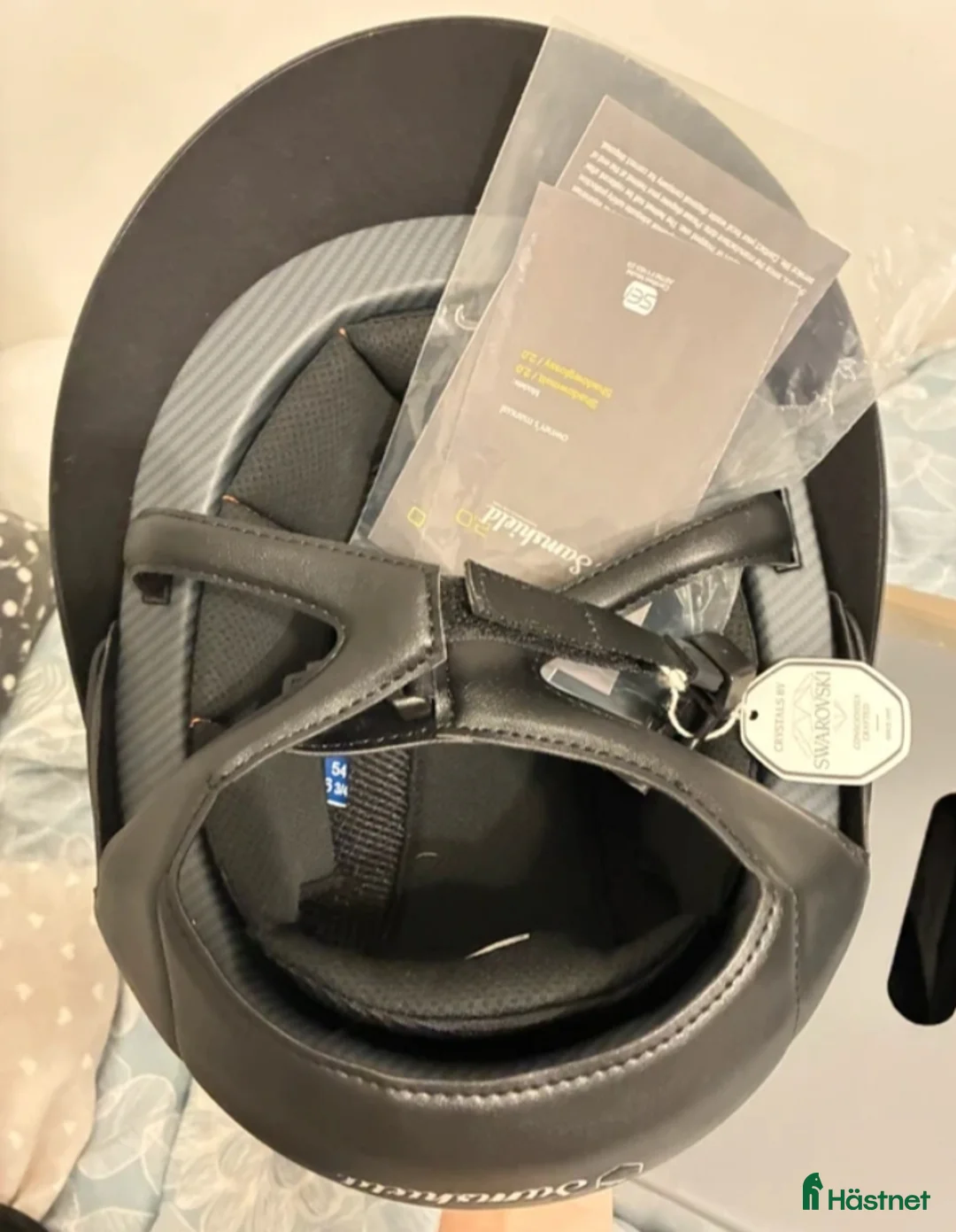 Hjälmar ryttarutrustning till salu: Miss Shield Shadowmatt Crystal Fabric V2 - Annons 6