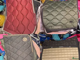 Schabrak & Vojlockar hästutrustning Massa märkesschabrak säljes i Danderyd - Annons 19