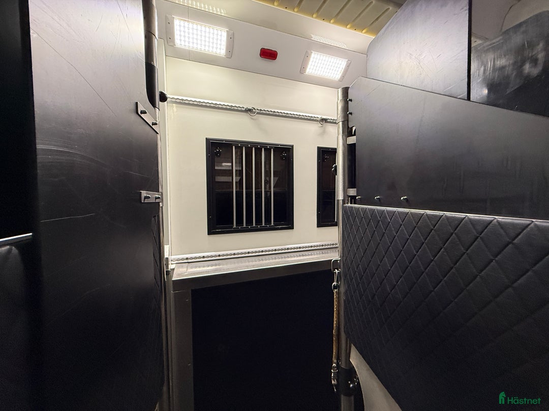 Hästlastbilar  fordon & transport till salu: Exklusiv 6-hästars Scania hästlastbil Horsepartner i Laholm - Annons 21