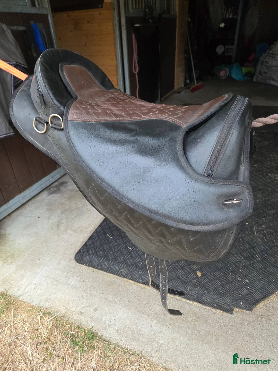 Sadlar hästutrustning till salu: Bomlös sadel tree free - Annons 1