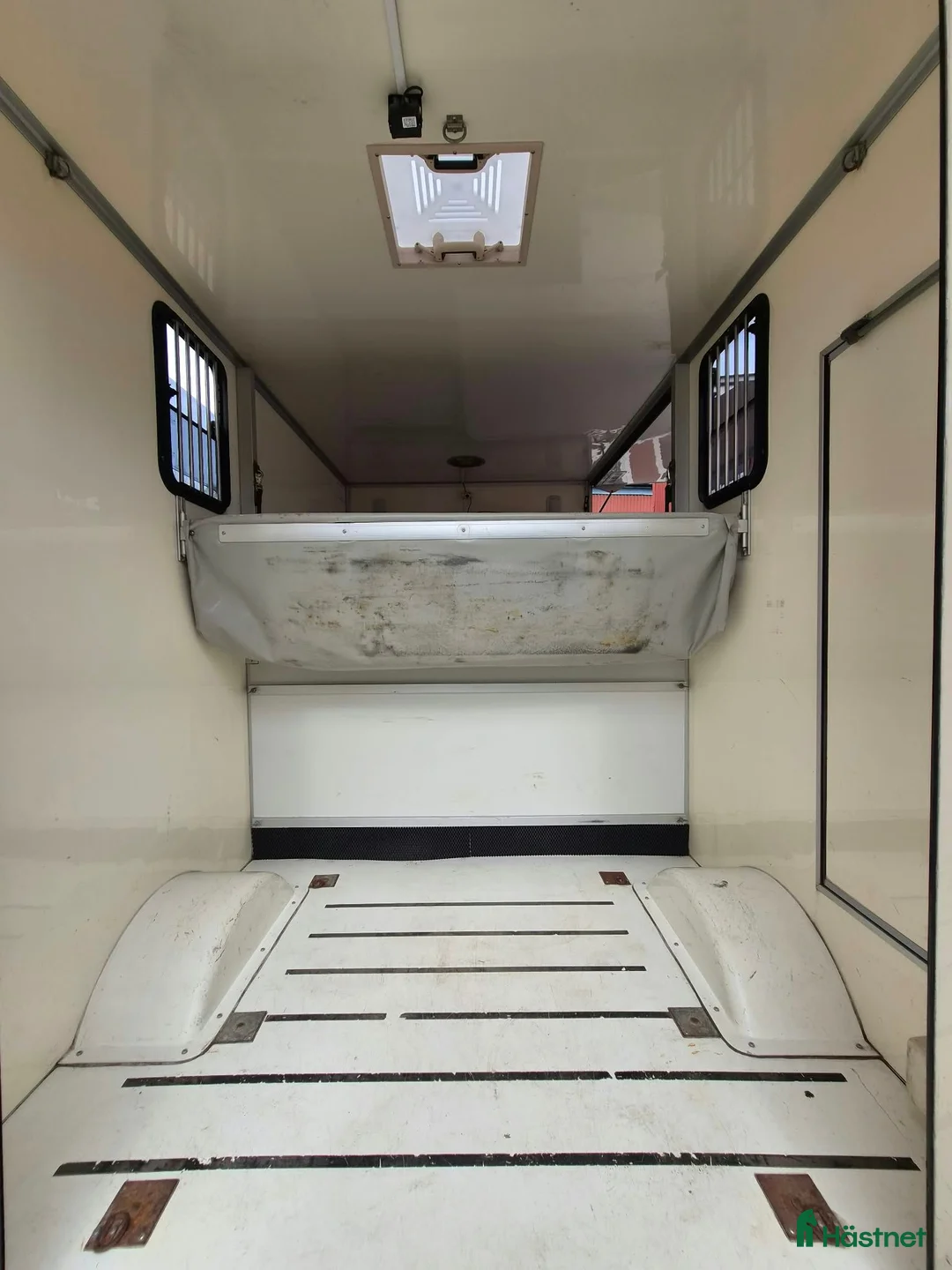 Hästlastbilar  fordon & transport till salu: HÖG lastvikt 1120kg  - Annons 14