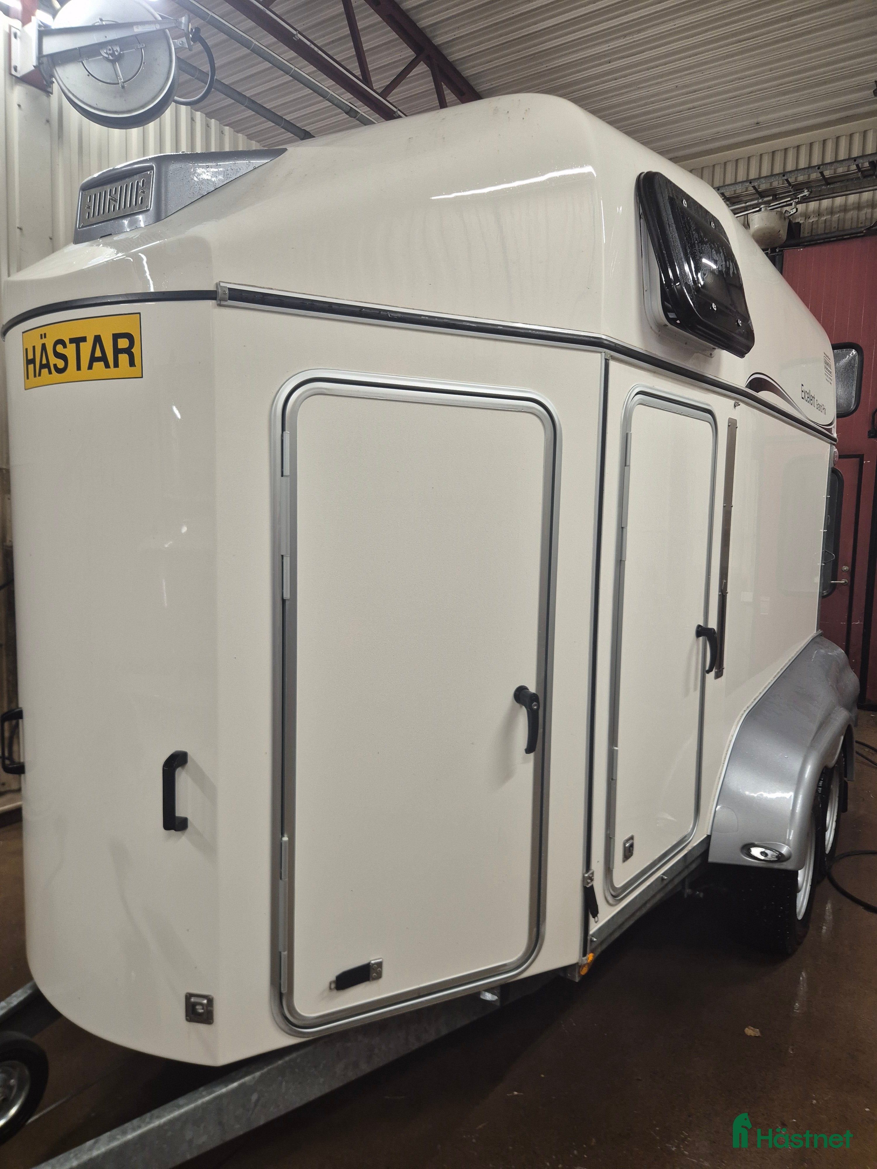 Hästtransporter  fordon & transport till salu: Thule Excellent -21  - Annons 16