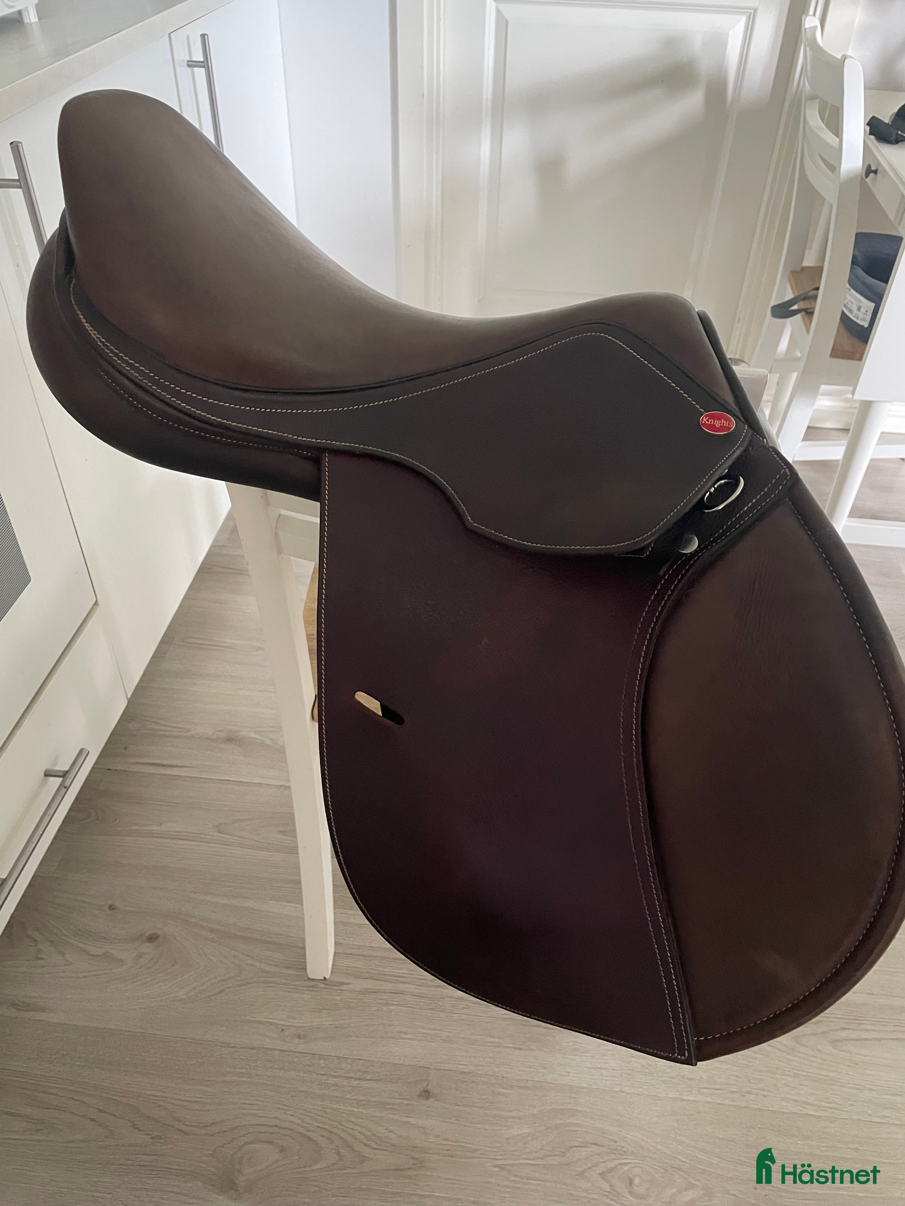 Sadlar hästutrustning till salu: Knight Sir Walter i Bua - Annons 1