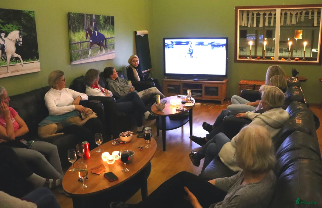  hästservice finnes: Ride and Dine kurs på Sanna Nilsson Dressyrcenter i Stora Sundby - Annons 3