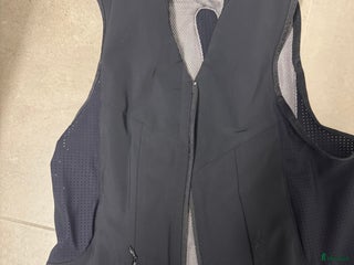 Säkerhetsvästar ryttarutrustning till salu: Uppblåsbar säkerhetsväst - Annons 1